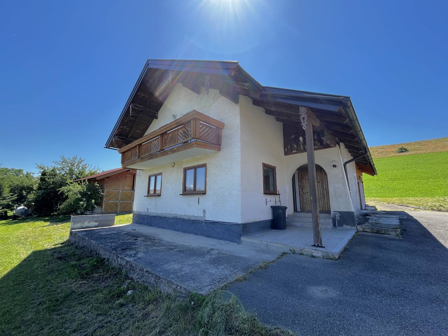Familienwohnung mit Seeblick und großem Garten