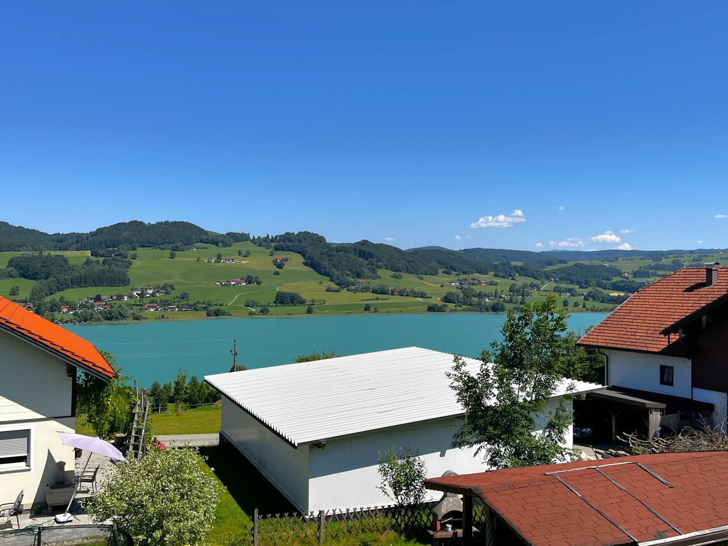 Familienwohnung mit Seeblick und großem Garten