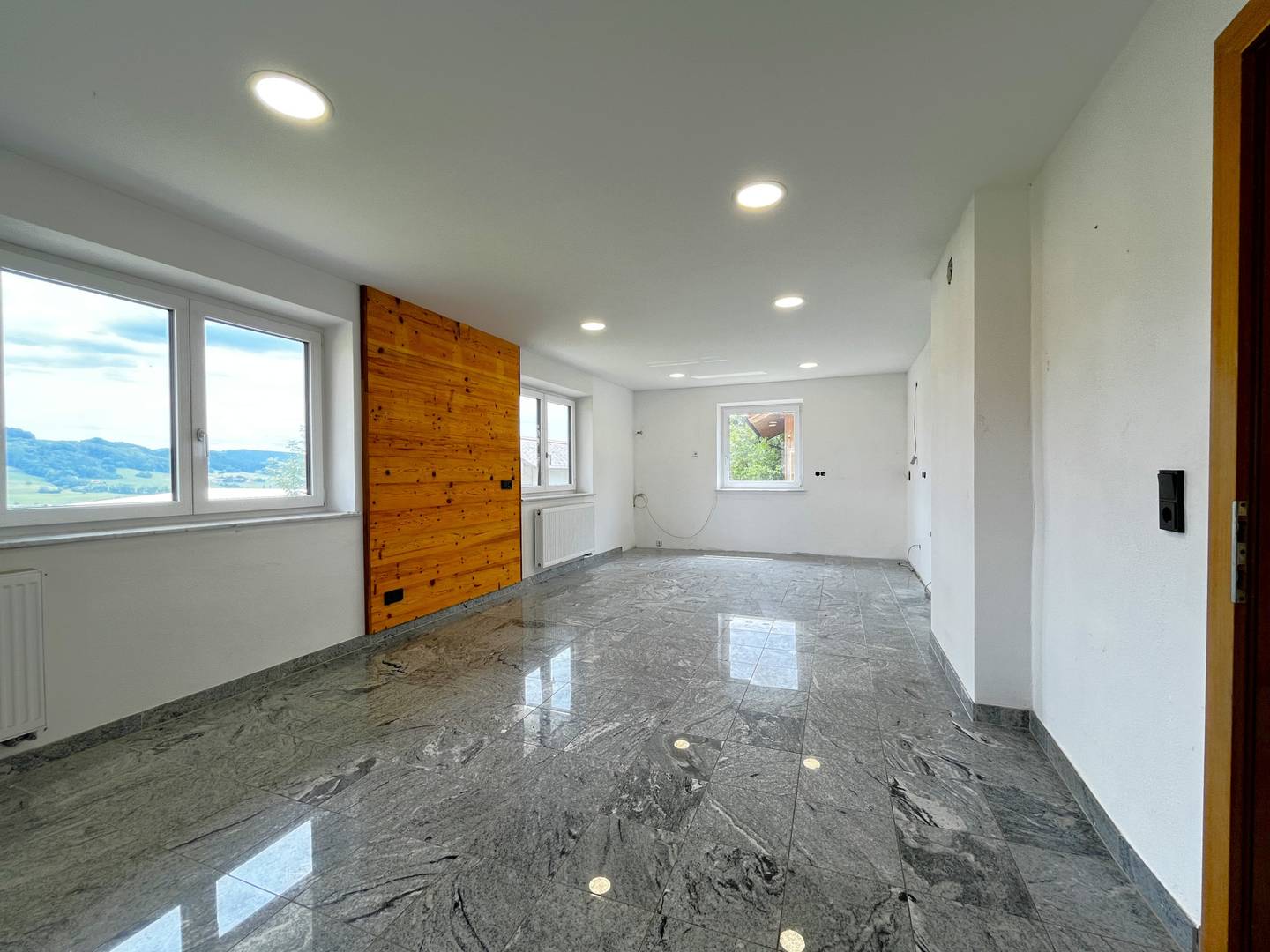 Familienwohnung mit Seeblick und großem Garten