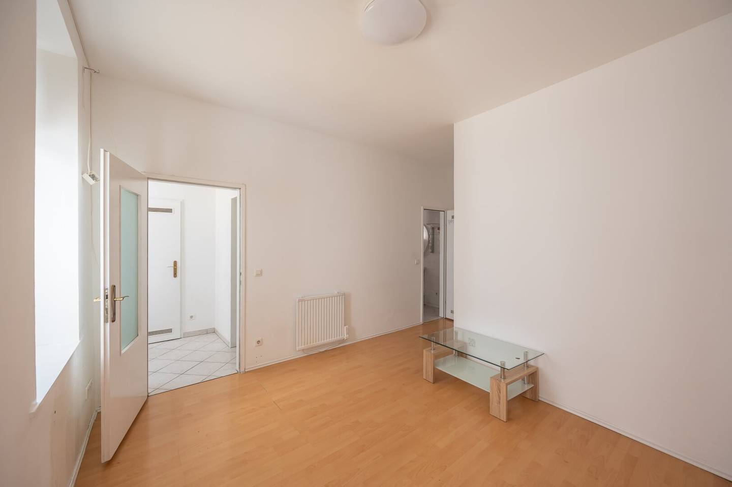NEW Perfect starter apartment or investment with renovation potential!