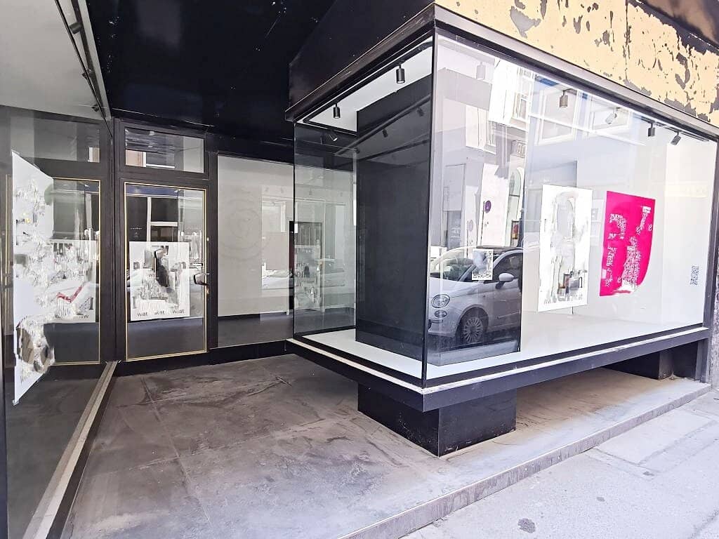 Prime location near Am Graben, 83 m2 retail unit with large display area, sales room, air conditioning, Spiegelgasse