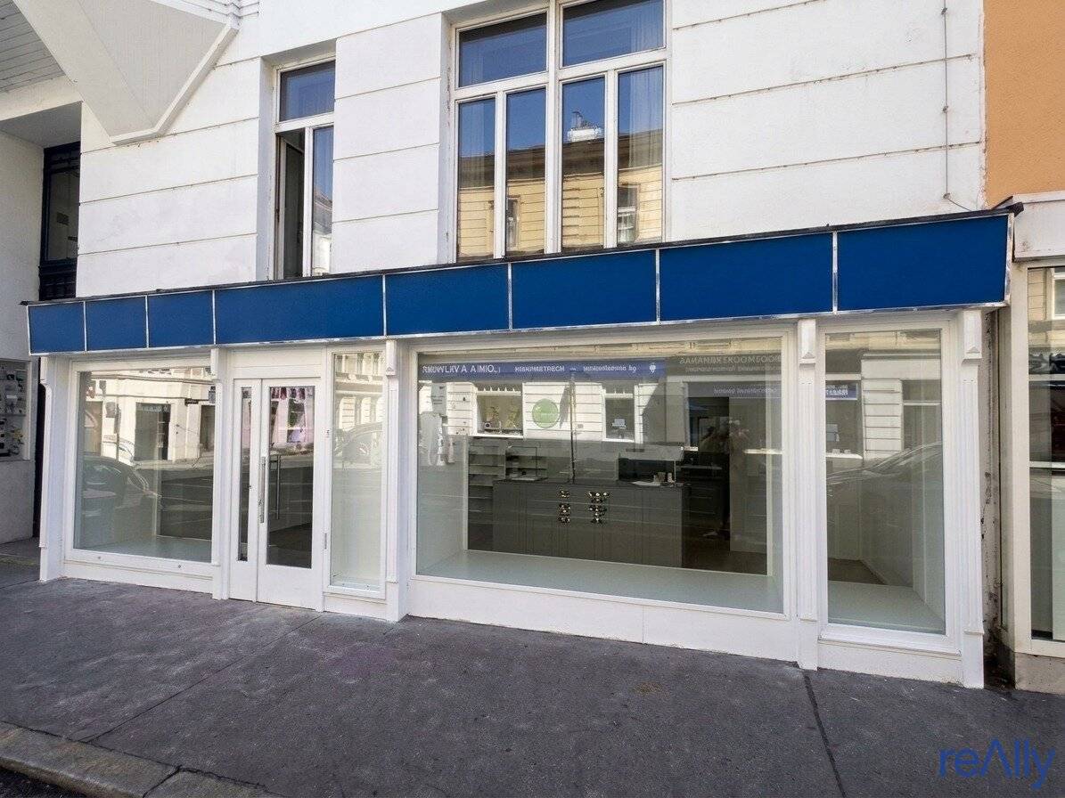 Modernized commercial premises with 37m² in prime location on Währinger Straße