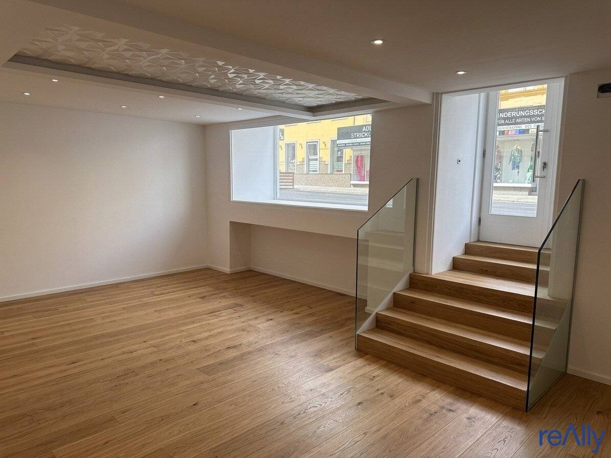 Modernized commercial premises with 37m² in prime location on Währinger Straße