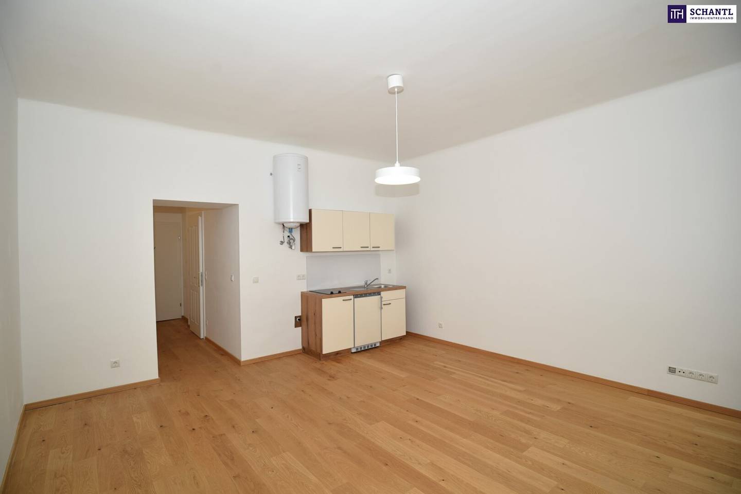 The perfect starter apartment near Reumannplatz Kitchenette included