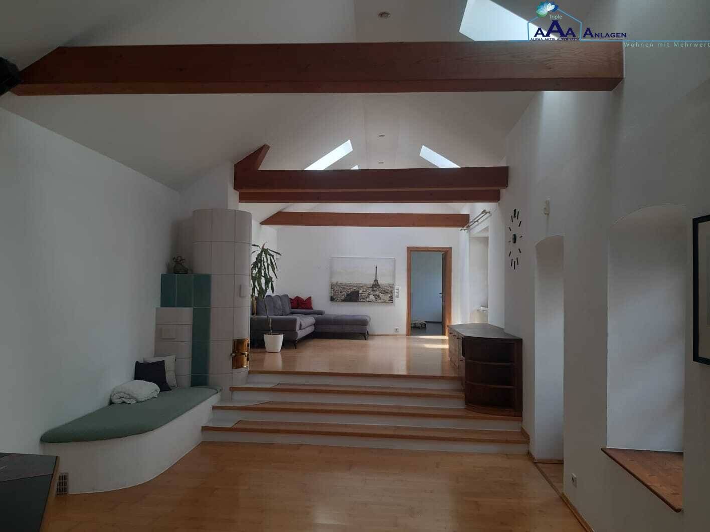 Achtung Bauträger: 970m² Bauklasse II, 50% verbaubar - 830m² Bauklasse II, 30% verbaubar - 242m² Wohnfläche (2 Wohnungen) top saniert - Preis € 350.000,-- in Bar, Rest 2 Eigentumswohnungen á 70m² nach Fertigstellung