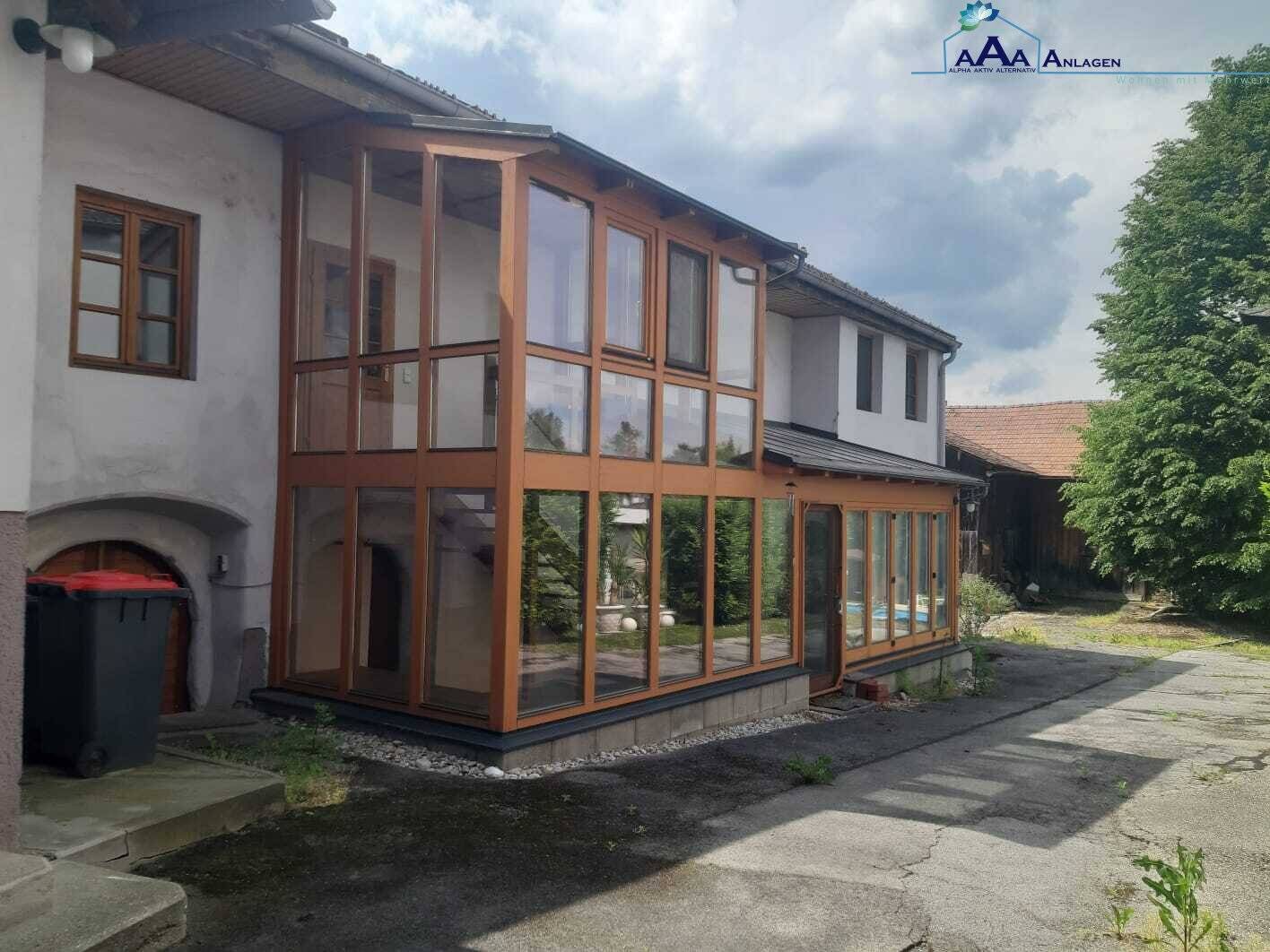 Achtung Bauträger: 970m² Bauklasse II, 50% verbaubar - 830m² Bauklasse II, 30% verbaubar - 242m² Wohnfläche (2 Wohnungen) top saniert - Preis € 350.000,-- in Bar, Rest 2 Eigentumswohnungen á 70m² nach Fertigstellung