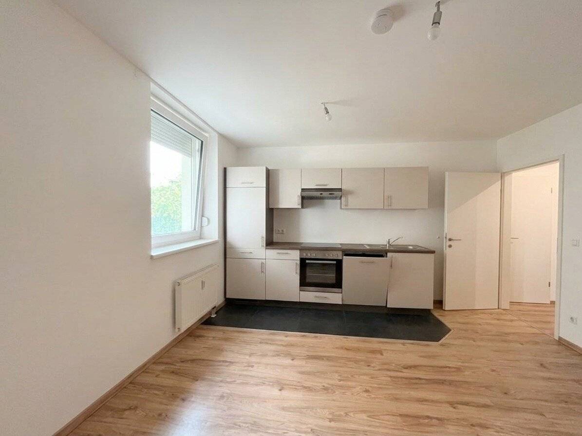 Schöne und praktische 2-Zimmer-Wohnung mit Abstellraum mit perfekter Anbindung in Hetzendorf!