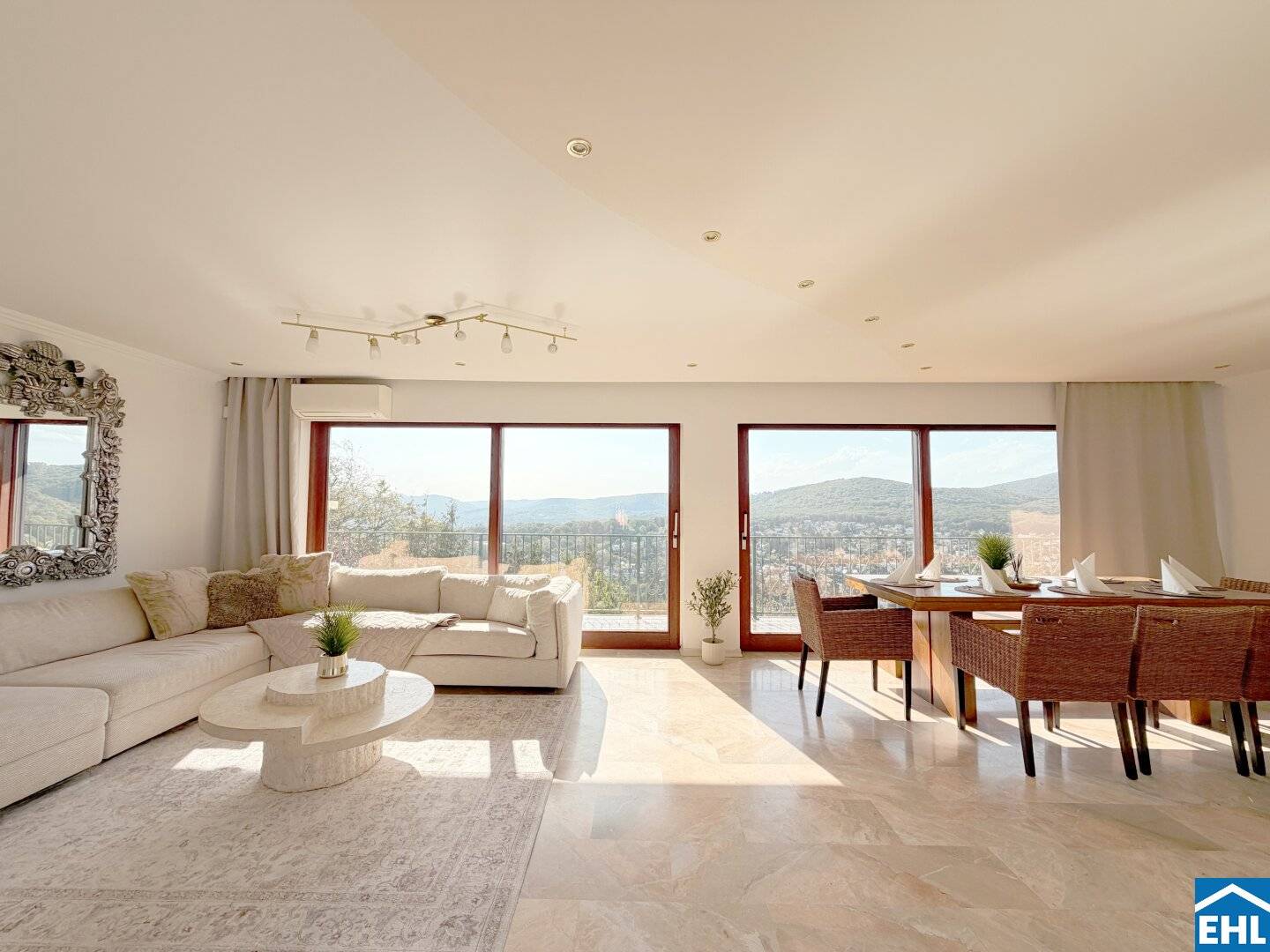 Single-family house with unobstructed panoramic view on Satzberg