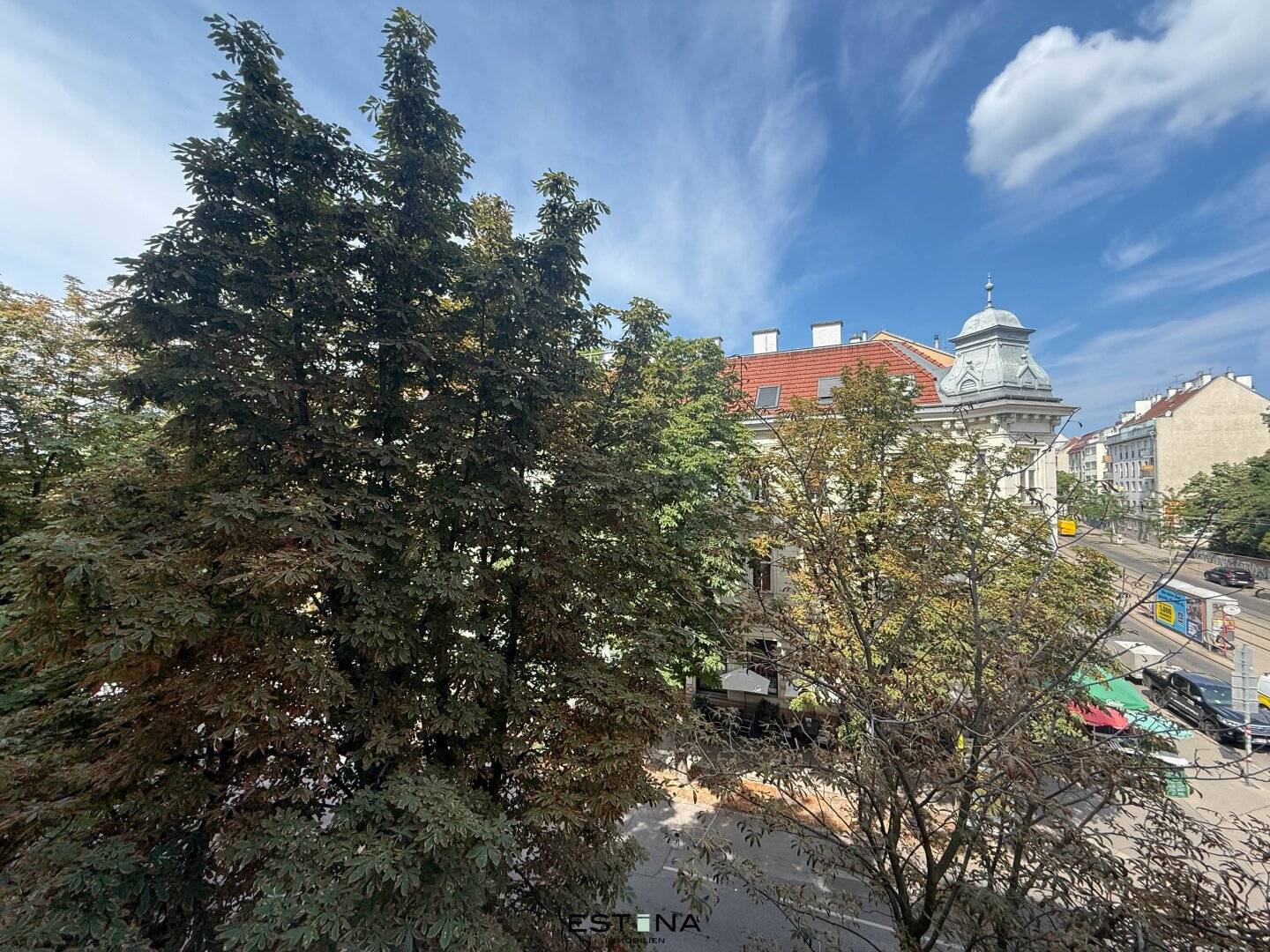 Old building apartment with district heating | First occupancy after general renovation