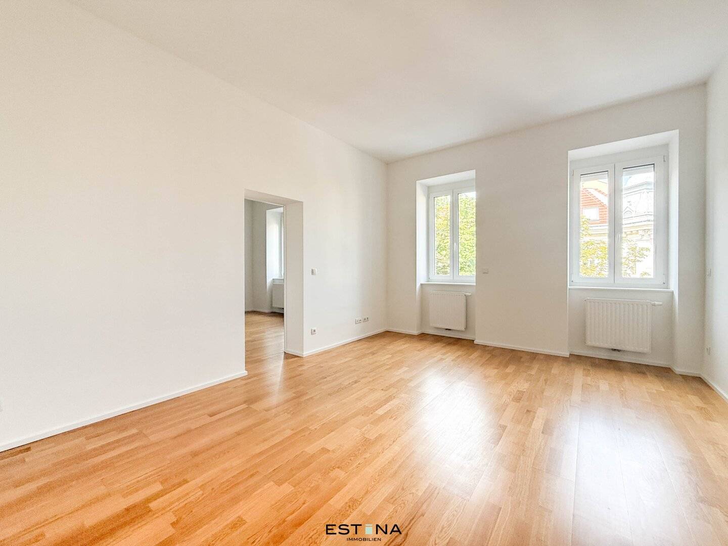 Old building apartment with district heating | First occupancy after general renovation