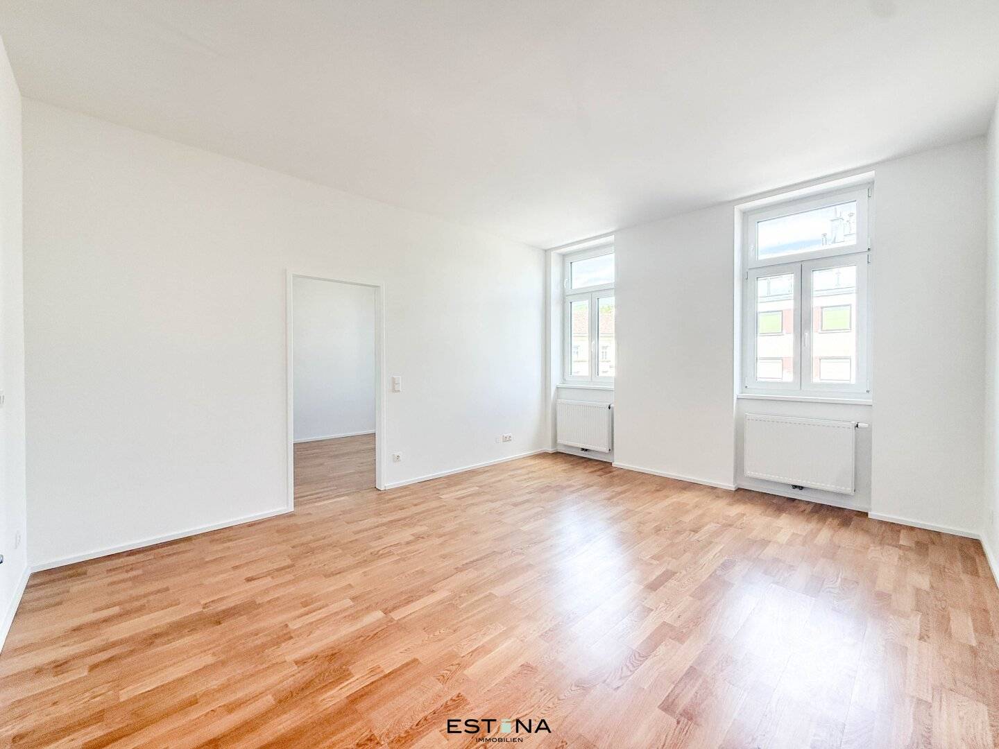 First occupancy after full renovation in Baumgarten | Period apartment with district heating