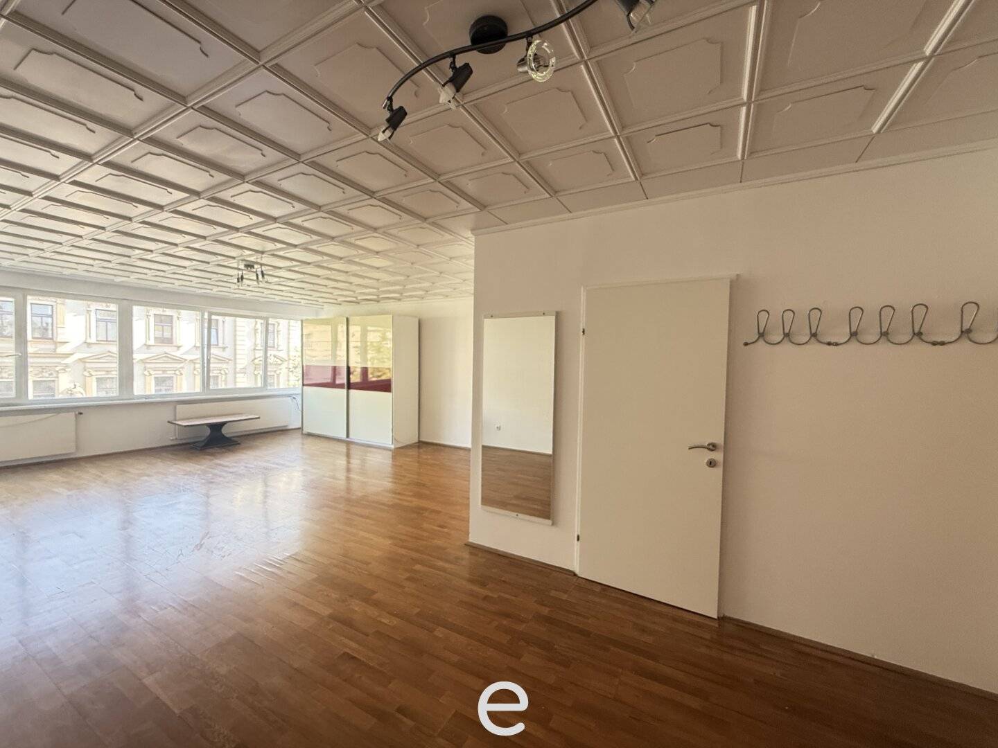Sunny city apartment on Welser Ringstraße