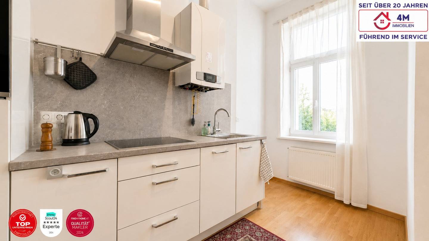 Old Building Flair in Perfection – Exclusive 2-Room Apartment with High-Quality Renovation