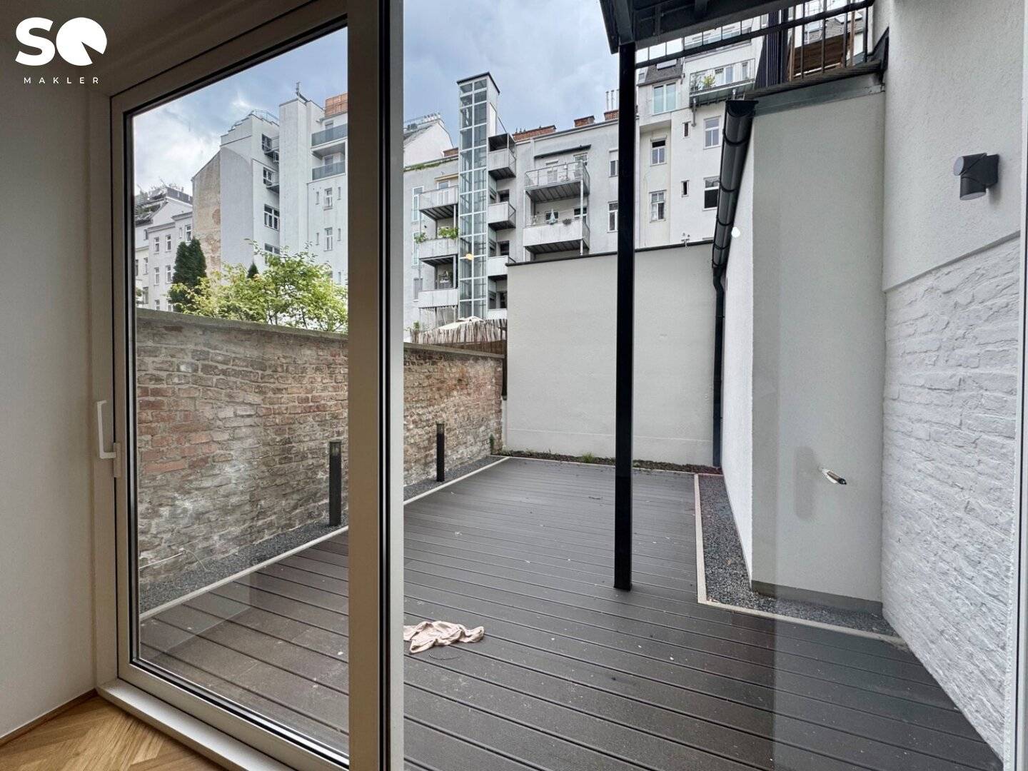 #SQ - FIRST OCCUPANCY: 2-ROOM OLD BUILDING APARTMENT WITH TERRACE AND GARDEN IN QUIET LOCATION