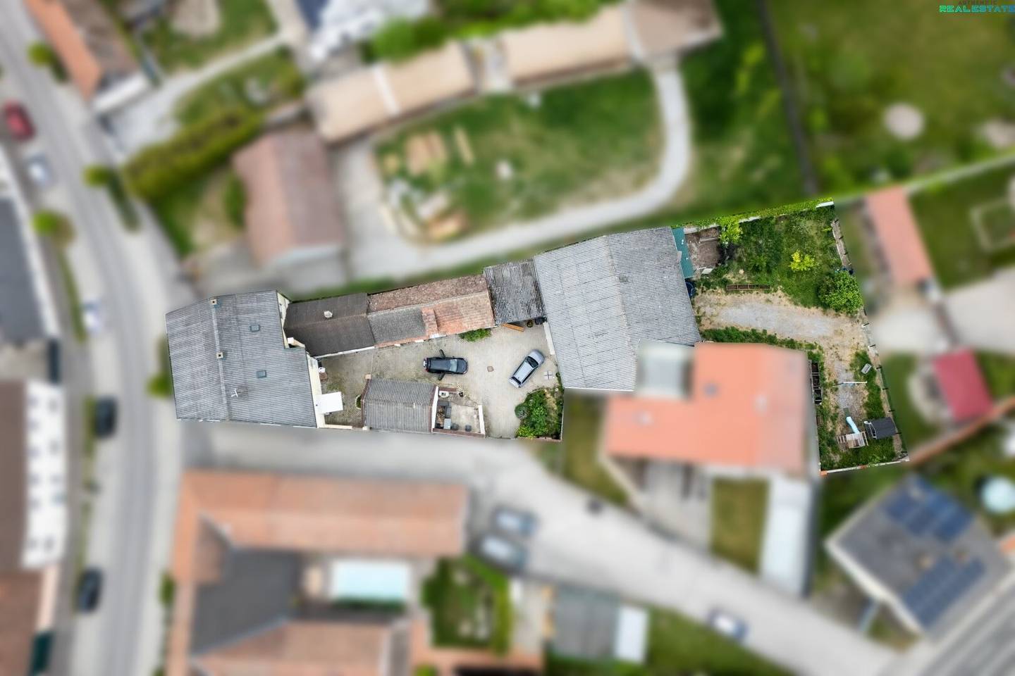 2 Wohnheiten und ein rießiger Stadl