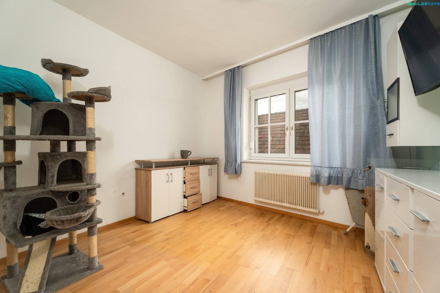 2 Wohnheiten und ein rießiger Stadl