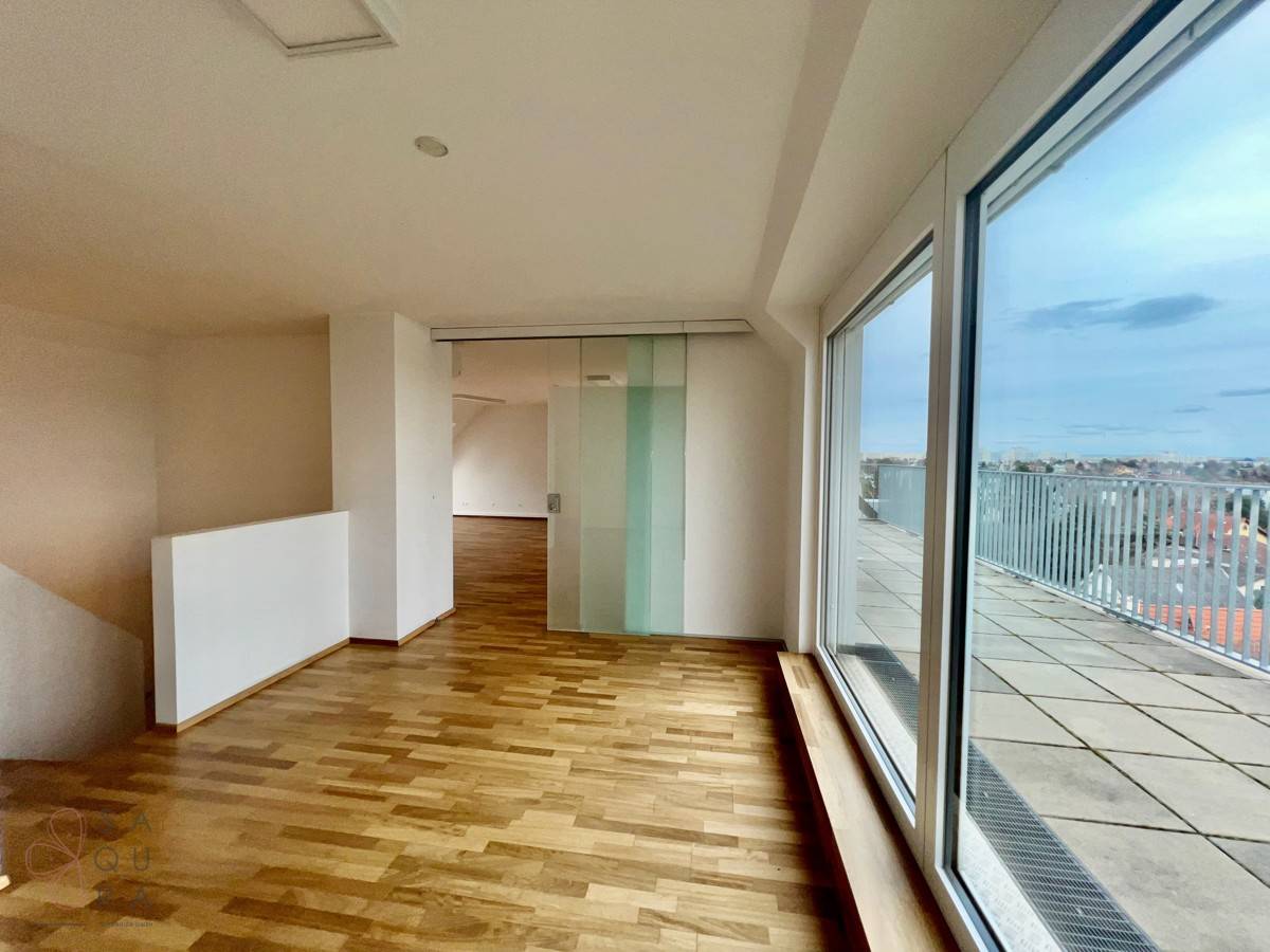 Exclusive Penthouse with panoramic view and large sun terrace