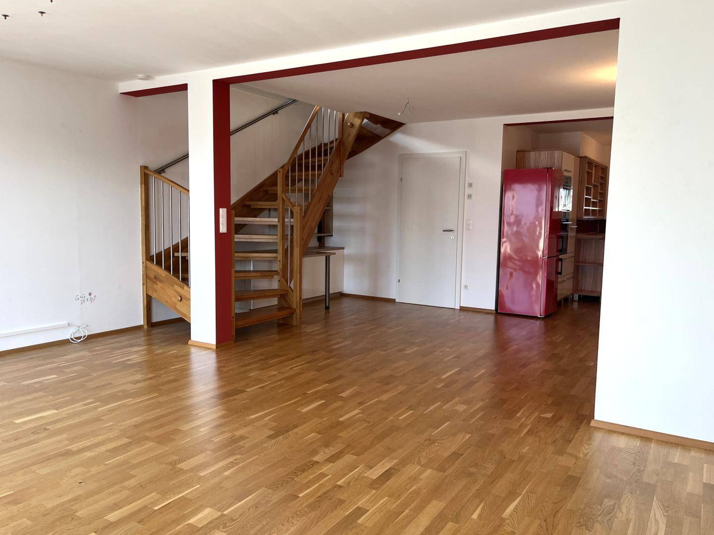 Passivhaus mit überdachter Terrasse in ruhiger Lage Familienwohnung