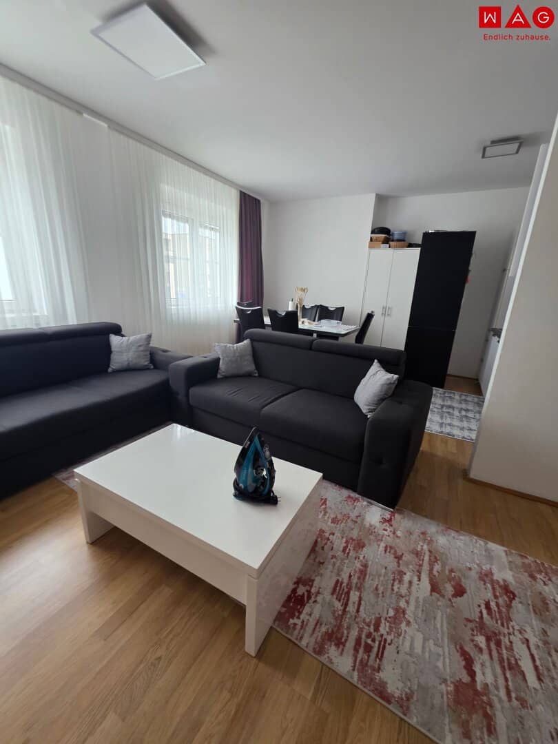 Charming 2-room apartment in prime location at Hauptplatz Traun