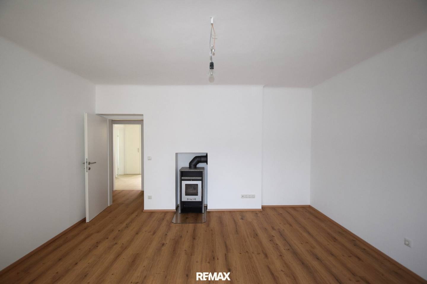 Frisch saniert &amp; bezugsfertig – zentrale 2-Zimmer-Wohnung