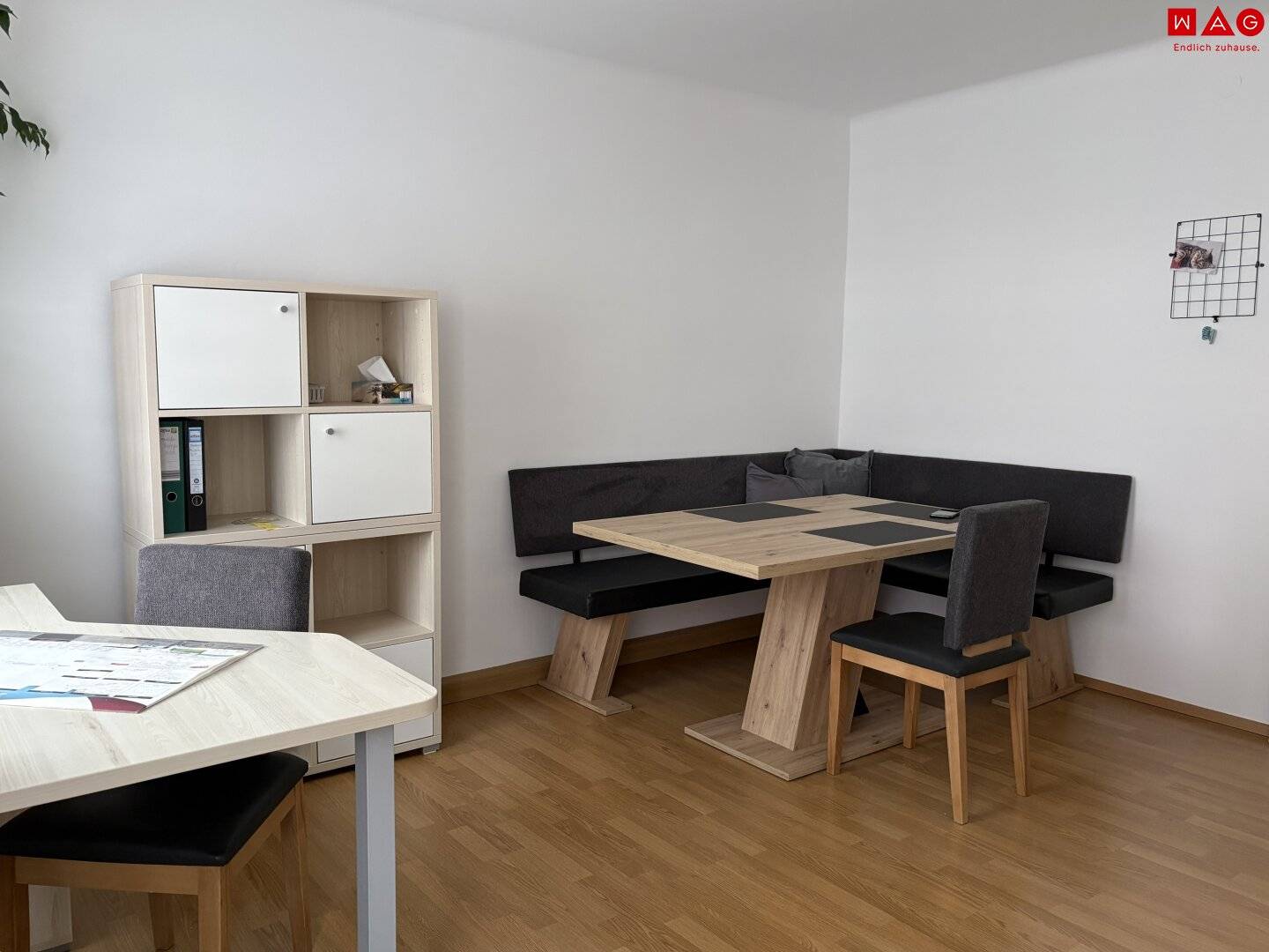 A home to fall in love with: successful room layout and friendly atmosphere create ideal living quality Bright 3-room apartment in quiet green location available from November
