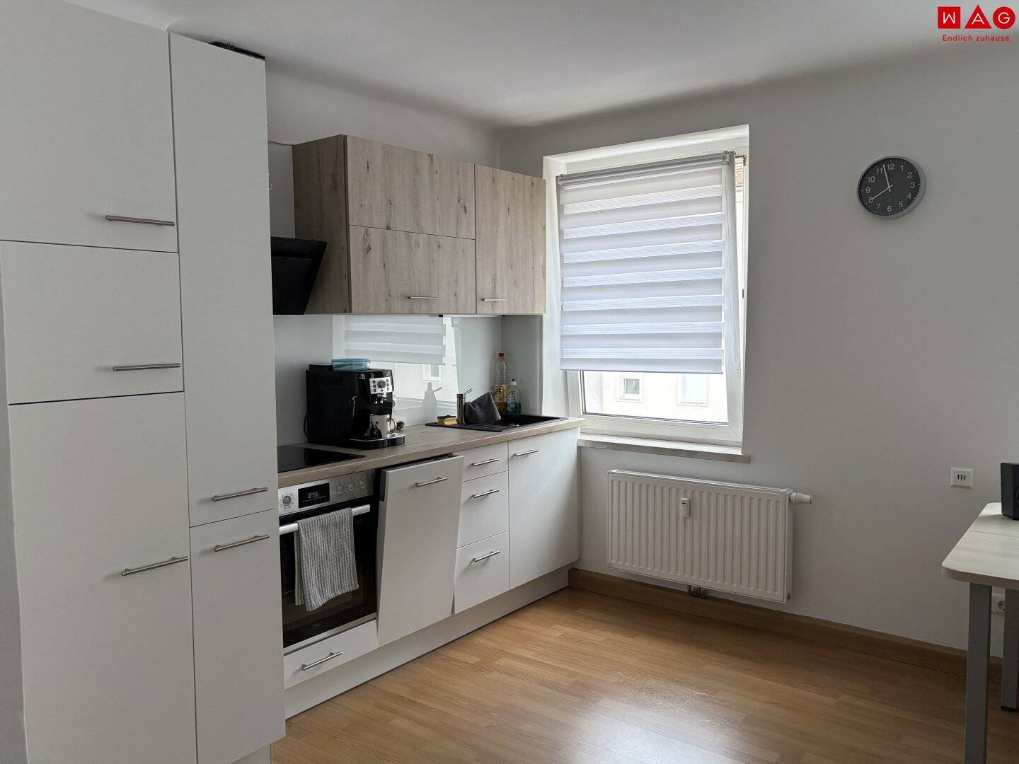 A home to fall in love with: successful room layout and friendly atmosphere create ideal living quality Bright 3-room apartment in quiet green location available from November
