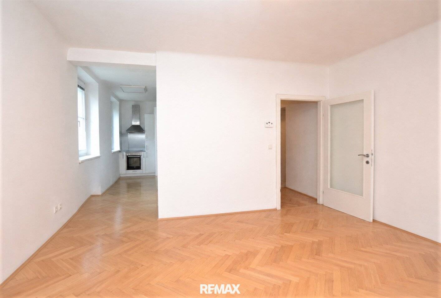 Cozy 2-room apartment with excellent infrastructure