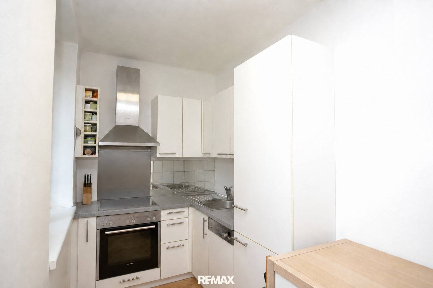 Cozy 2-room apartment with excellent infrastructure