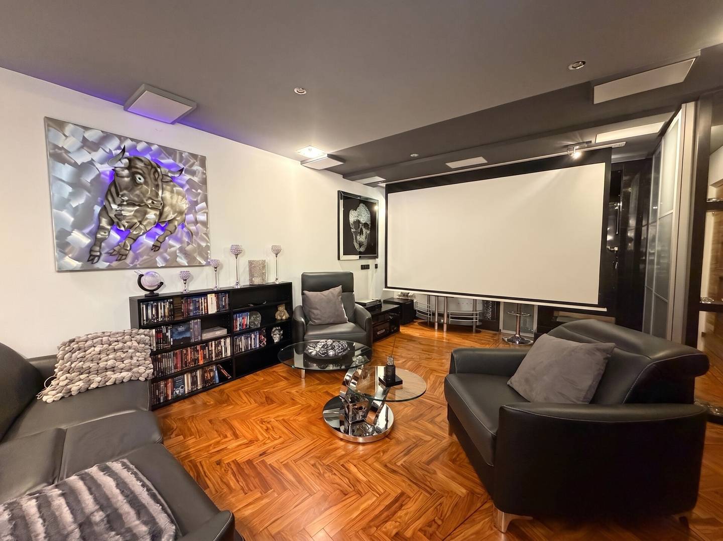 Designer family apartment with private park and wellness