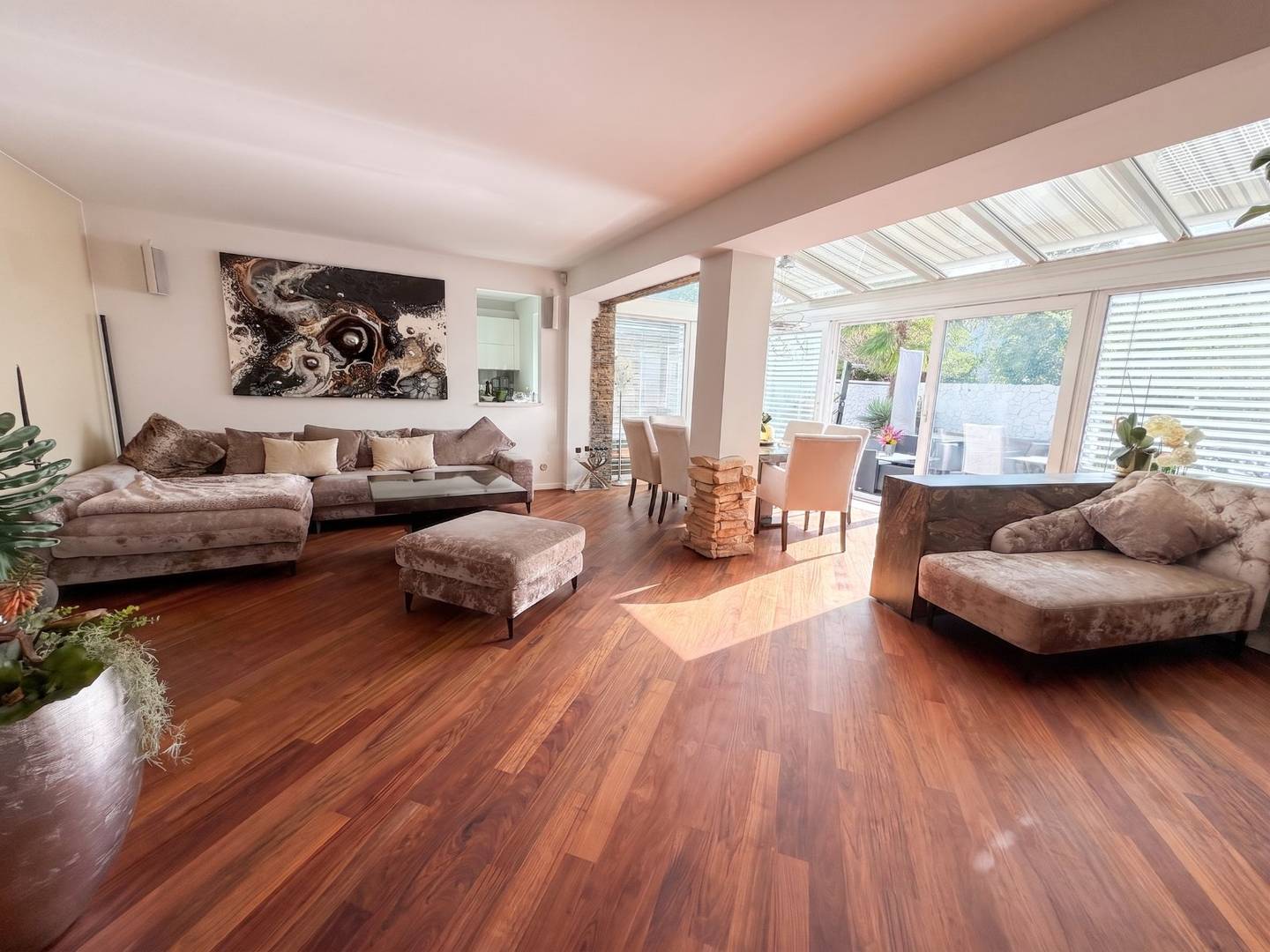 Designer family apartment with private park and wellness