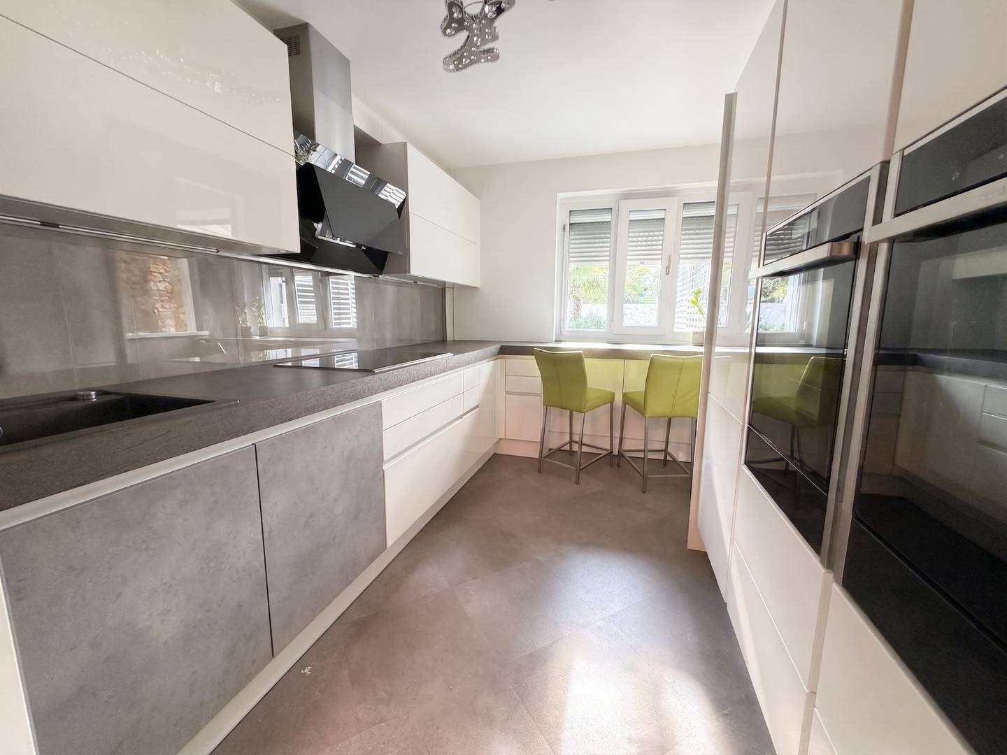 Designer family apartment with private park and wellness