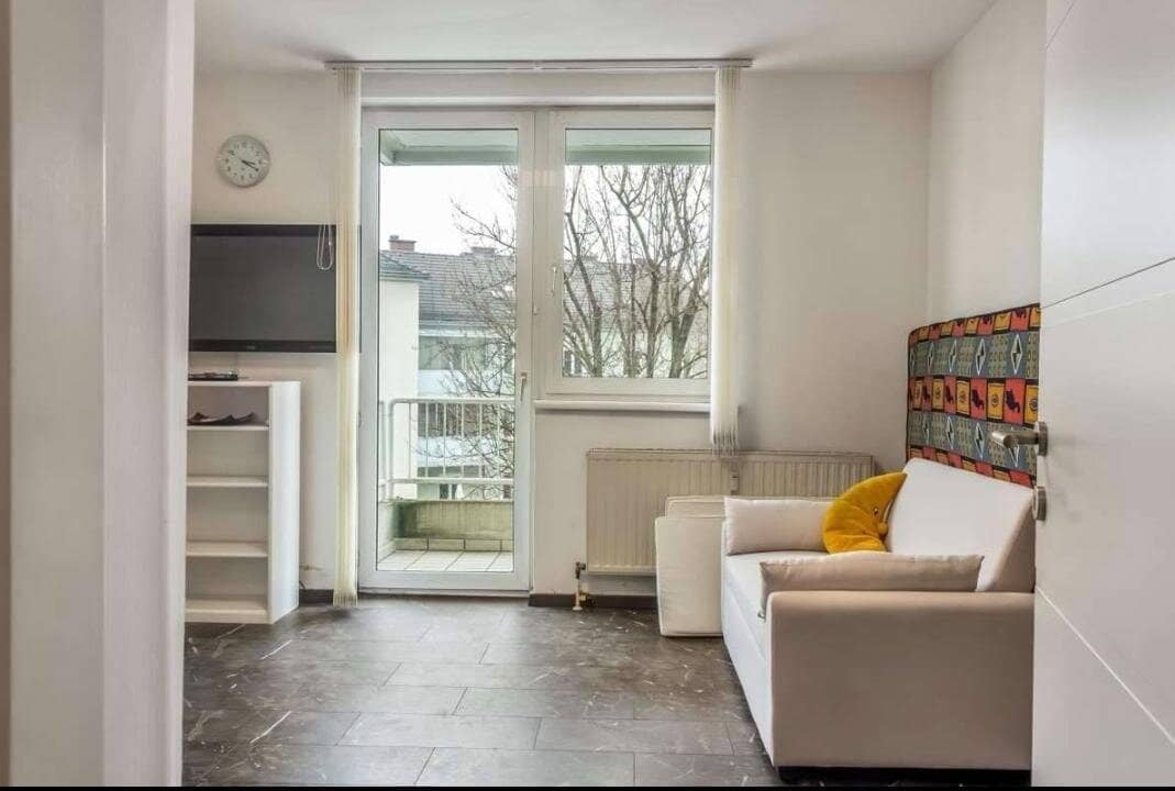 Fully furnished 1-room apartment with large balcony in quiet top location at Auberg