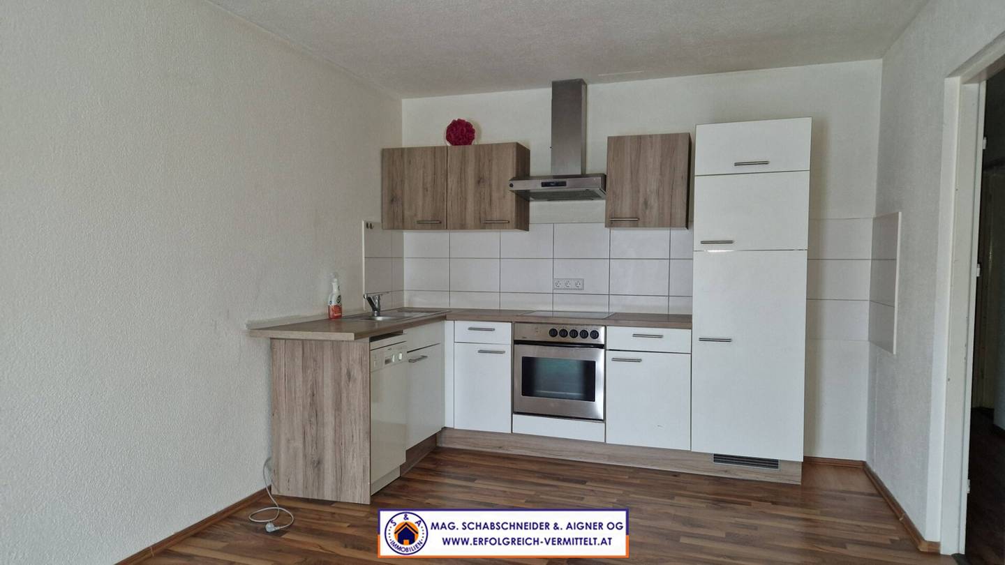 Spacious Rental Apartment with Top Infrastructure in Immediate Proximity