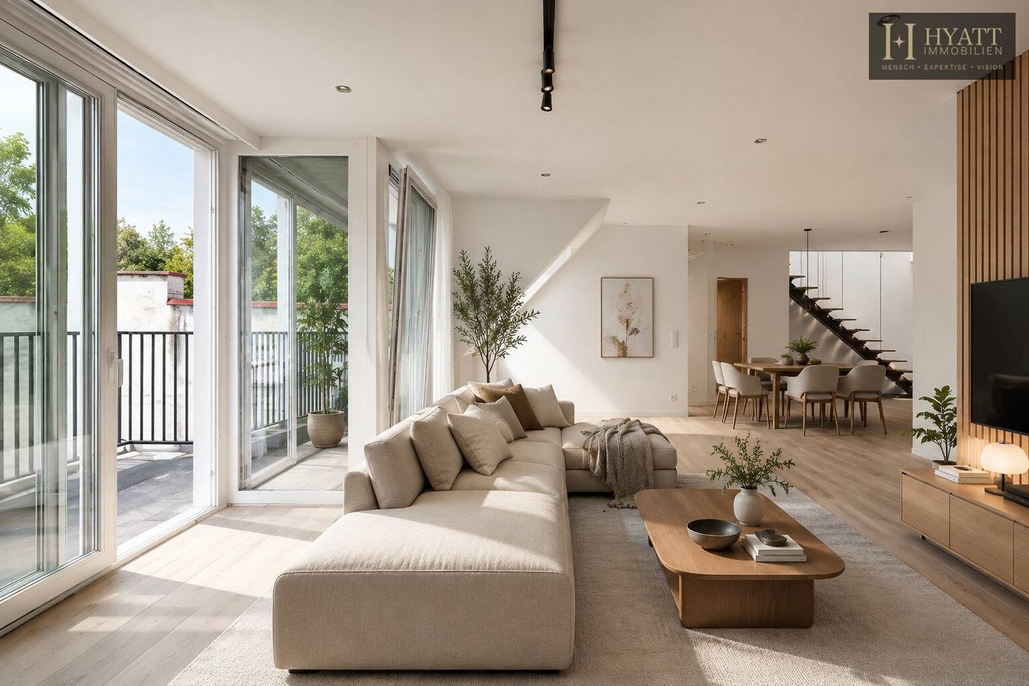 Urban living with surprising tranquillity – stylishly renovated period building with lift free outdoor areas and modern energy systems