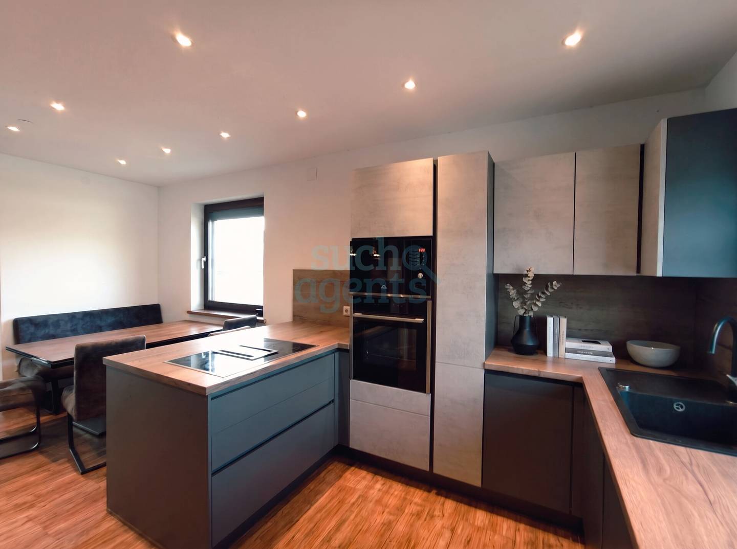 Modernized home with large garden and pool family apartment