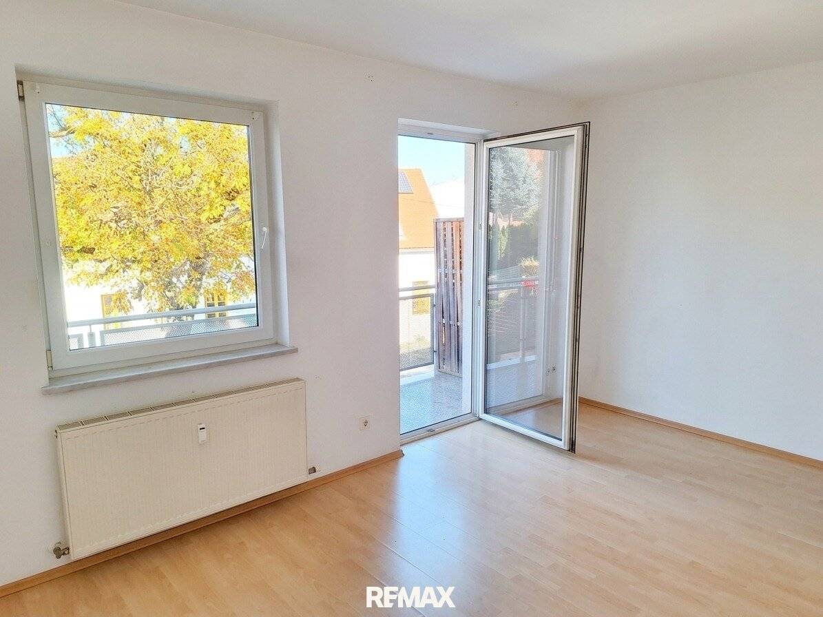 STUDENTENHIT: Helle Garçonnière mit schönem Balkon in ruhiger Lage