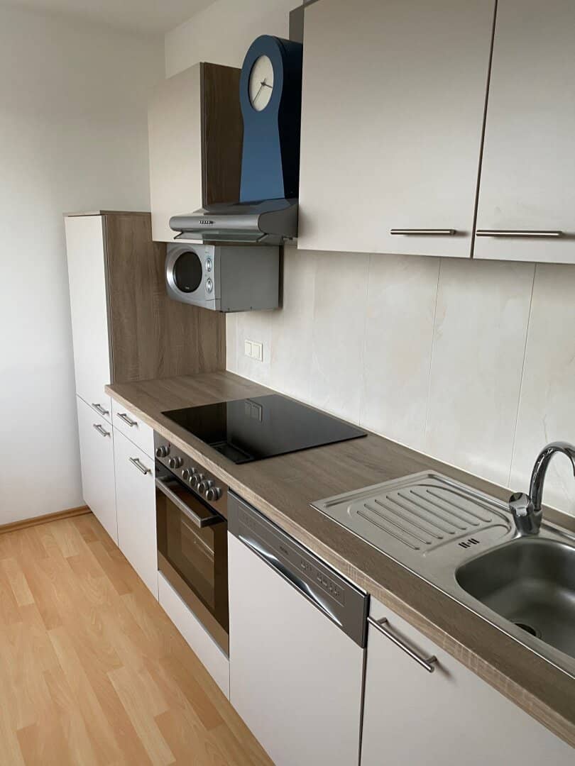 2-room apartment with view (rent incl. hot water and heating)