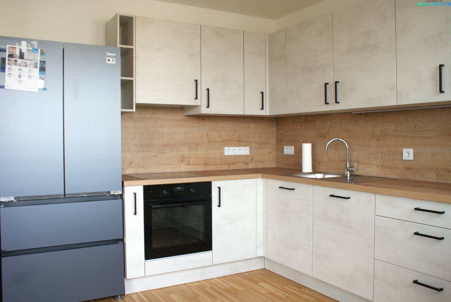 Terrace apartment with loggia, shared gardens and storage space