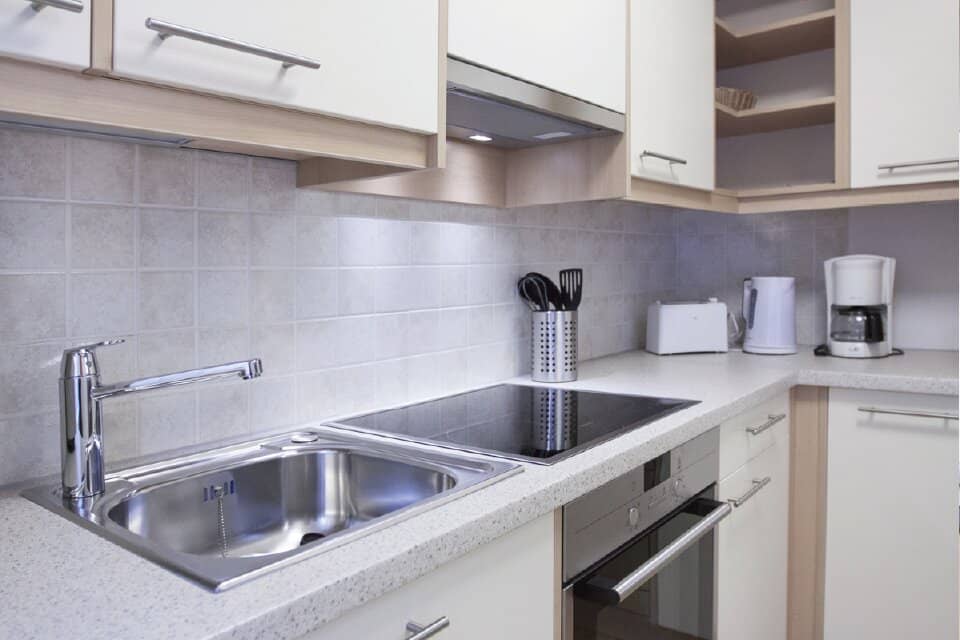 Urban Living in sought-after location – compact apartment with potential