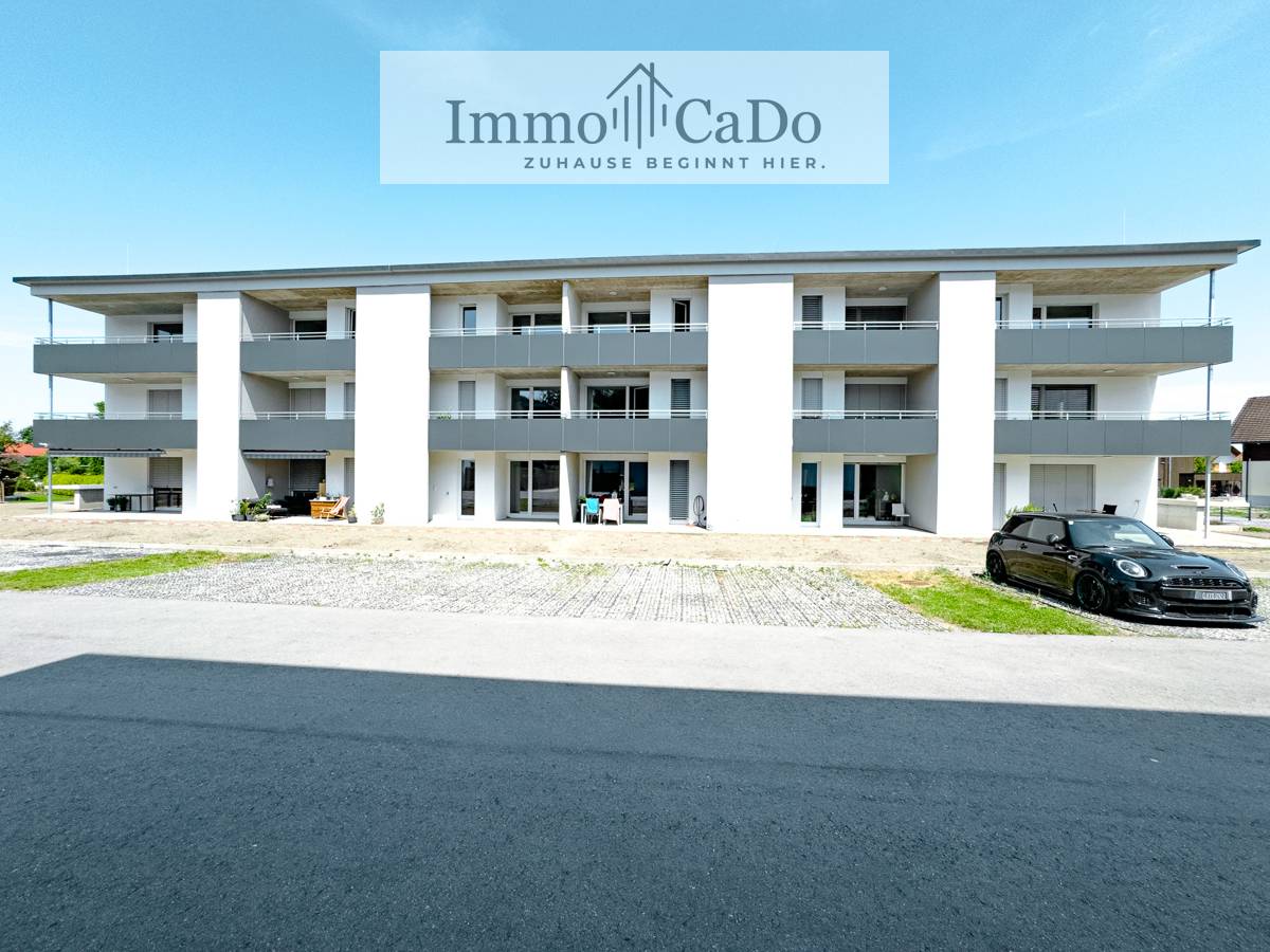 New build Dachgeschosswohnung first occupancy with balcony and lift