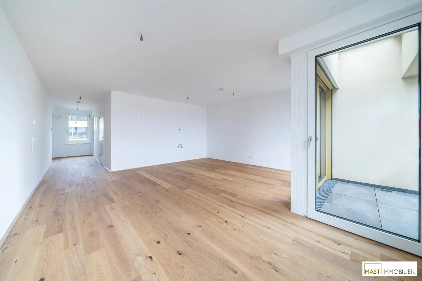 *Sofort beziehbar* 2-Zimmer Wohnung im 7. Stock mit 5qm Balkon