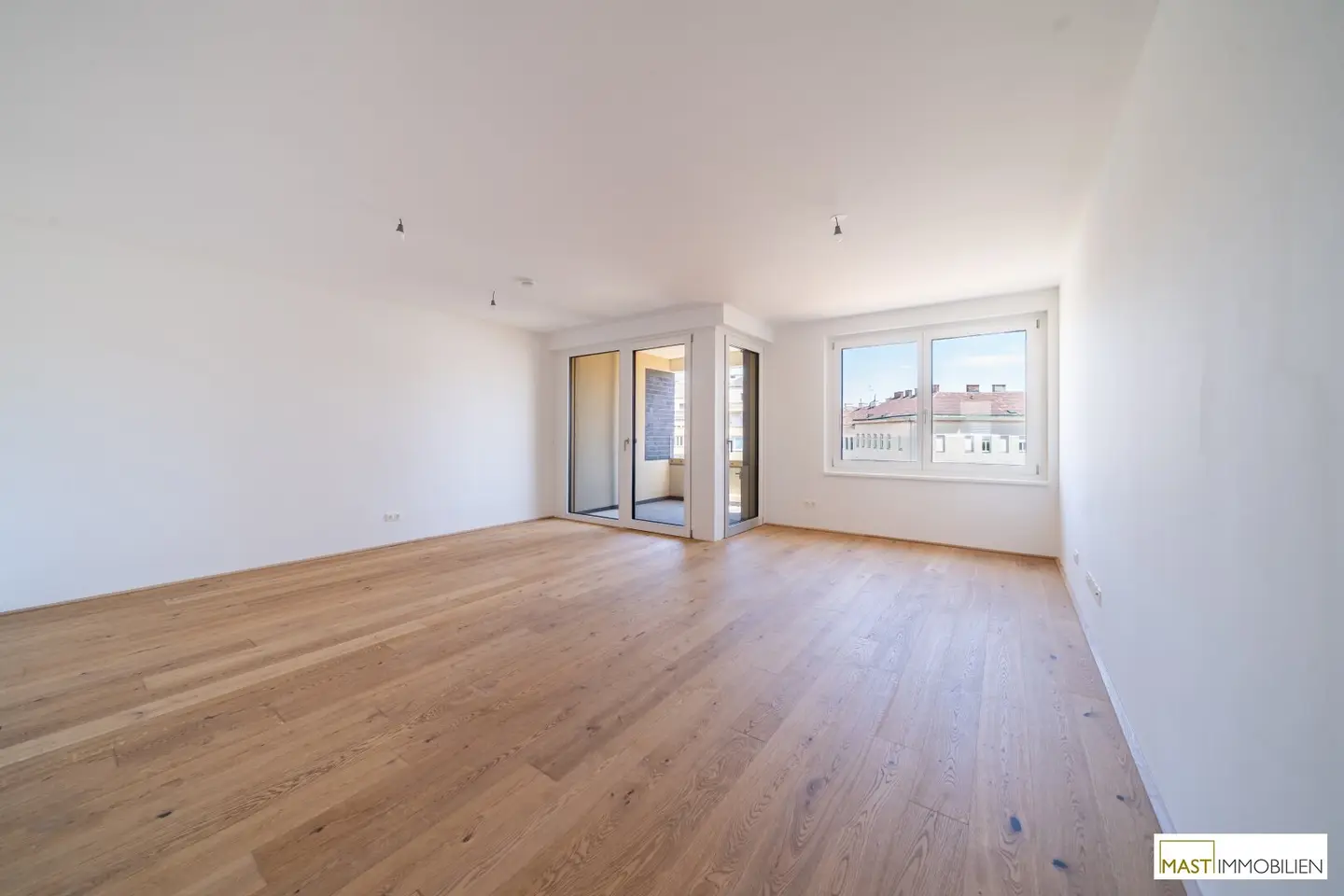 Hauptbahnhof 2-room in absolute prime location