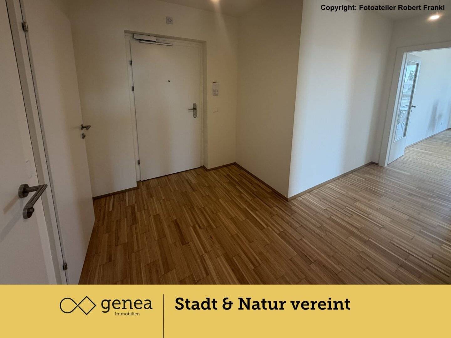Bright apartment on the top floor with underground parking space - High-quality kitchen and furnished bathroom