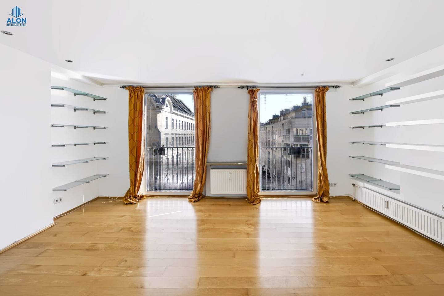 NEW Bright 3-room apartment with open kitchen in prime location 5th floor with elevator
