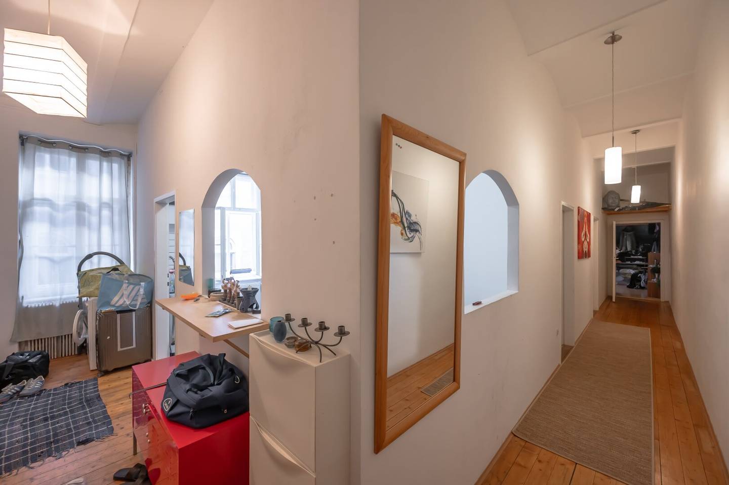 Bright period apartment in prime location in the Seventh - 84m²