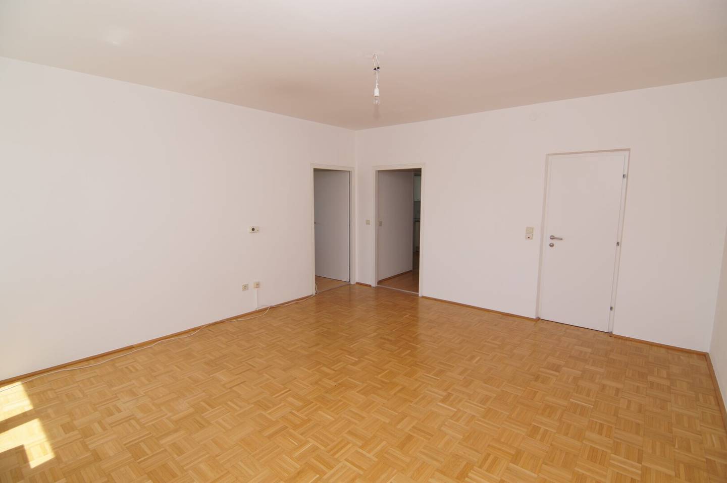 Light-filled apartment at Froschberg available for rent immediately