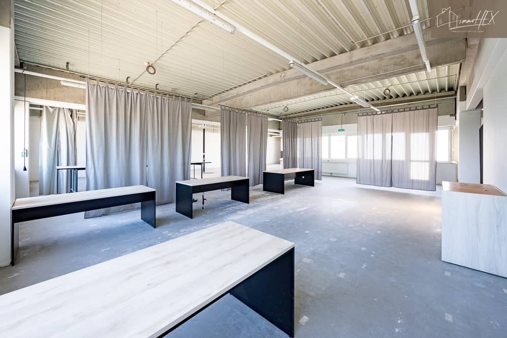 Flexible office and storage space with parking Loftwohnung