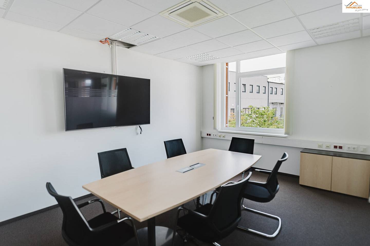 Medical Practice or Office in a Busy Location at Am Spitz in Neunkirchen