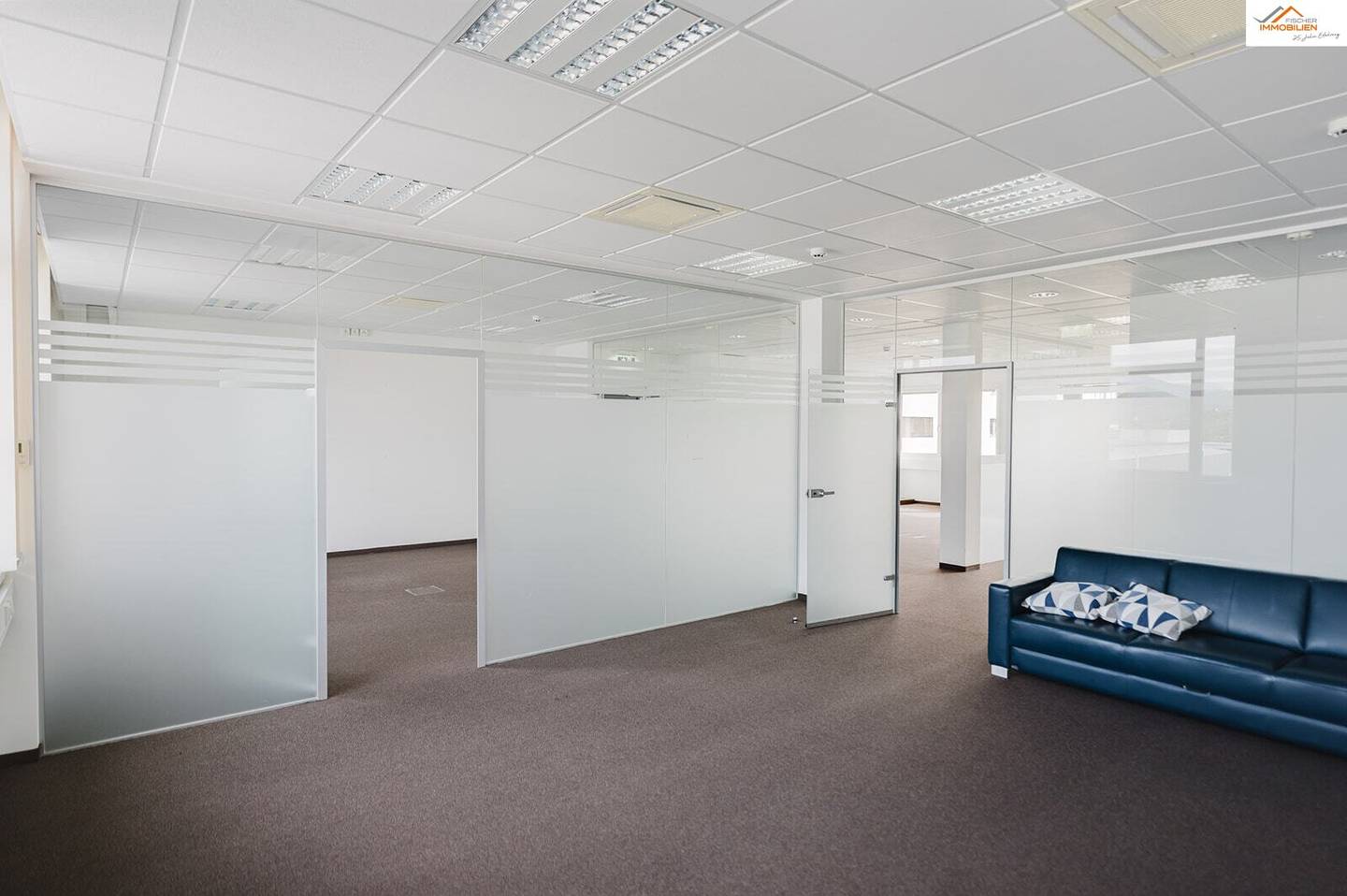 Medical Practice or Office in a Busy Location at Am Spitz in Neunkirchen
