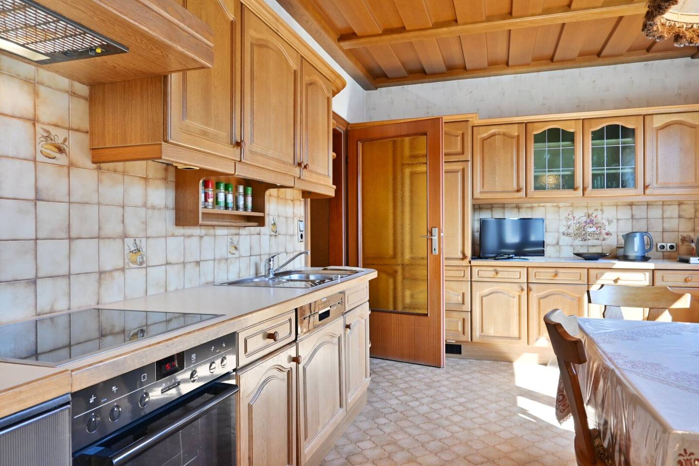 Weinviertler Wohngefühl: Haus mit Innenhof, Stadel und gewölbtem Weinkeller in Kleinriedenthal